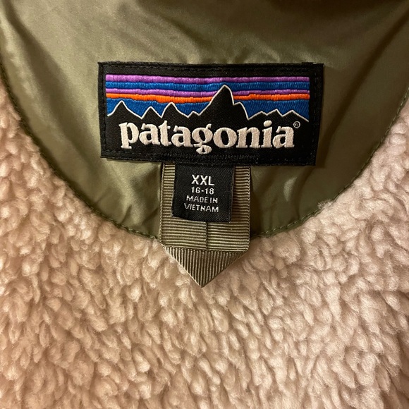 Patagonia Girl's Hooded Coat - Picture 4 of 7